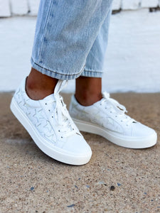 Vaneli: Yolen White Nappa Star Sneakers