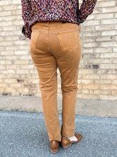 Load image into Gallery viewer, French Dressing Jeans: Suzanne Straight Leg Euro Twill Jean in Chipmunk
