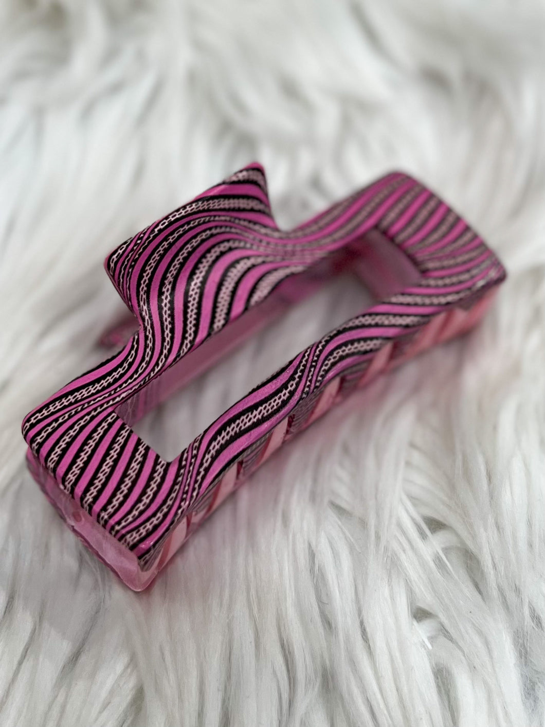 Fun & Fabulous: Pink Swirl Claw Clip