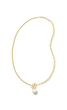 Load image into Gallery viewer, Kendra Scott: Leighton Pearl Chain Necklace in Gold
