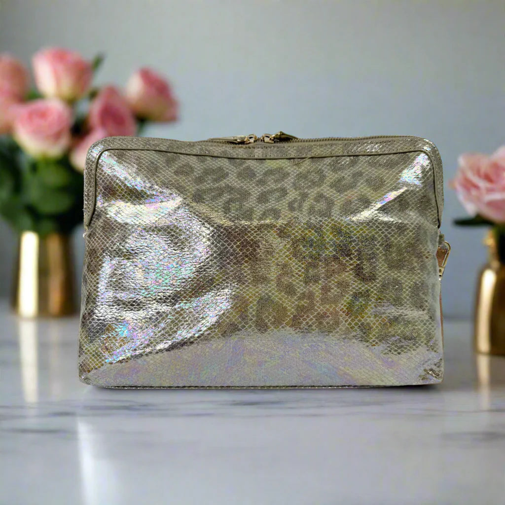 PurseN: Getaway Wrislet Makeup Case In Glimmer Leopard