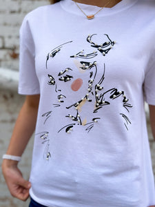 Why Dress: Fancy Pearl Lady T-Shirt - TS21017