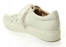 Load image into Gallery viewer, Vaneli: Yavin Chain-Trim Sneaker in White
