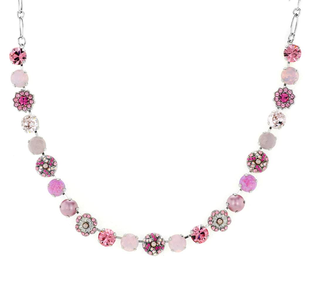 Mariana: Lovable Necklace in 