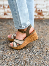 Load image into Gallery viewer, Clarks: Elleri Plum Olive Leather Wedges
