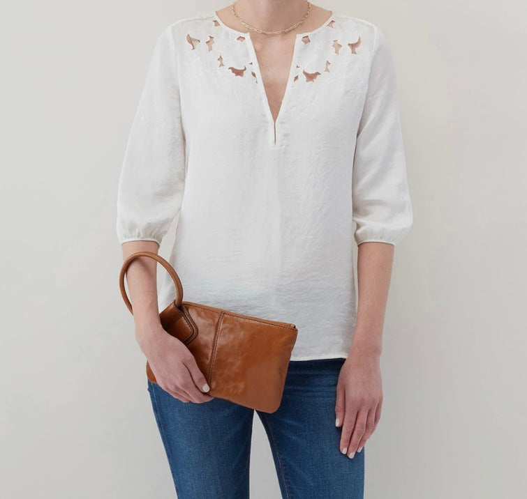Hobo: Sable Wristlet in Truffle