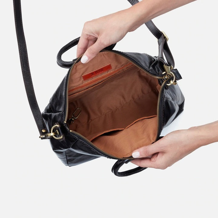 Hobo: Sheila Medium - Black - The Vogue Boutique